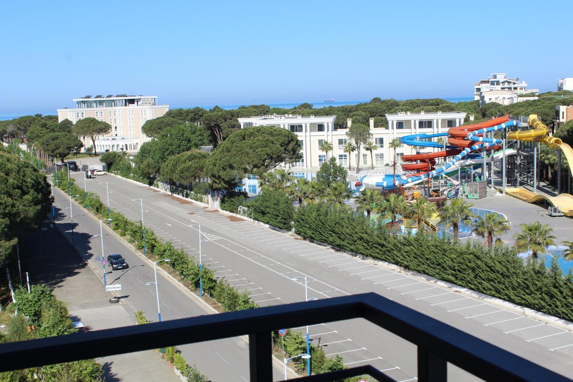 Savana Modern Apartment By The Sea Голем Екстериор снимка